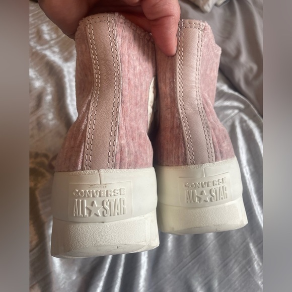 NEW Converse CTAS
Lugged 2.0 Hi Corduroy
Platform, MENS
Sneaker Size 9.5‎ - Picture 10 of 14